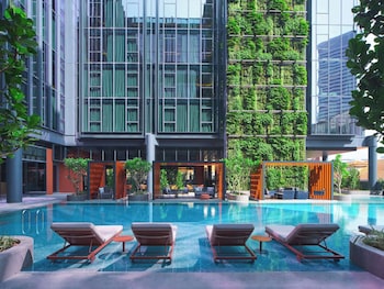 pullman singapore hill street