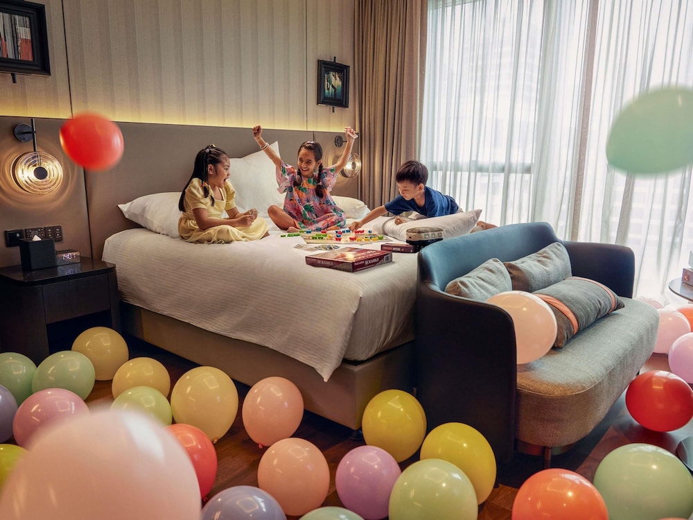 pullman singapore hill street