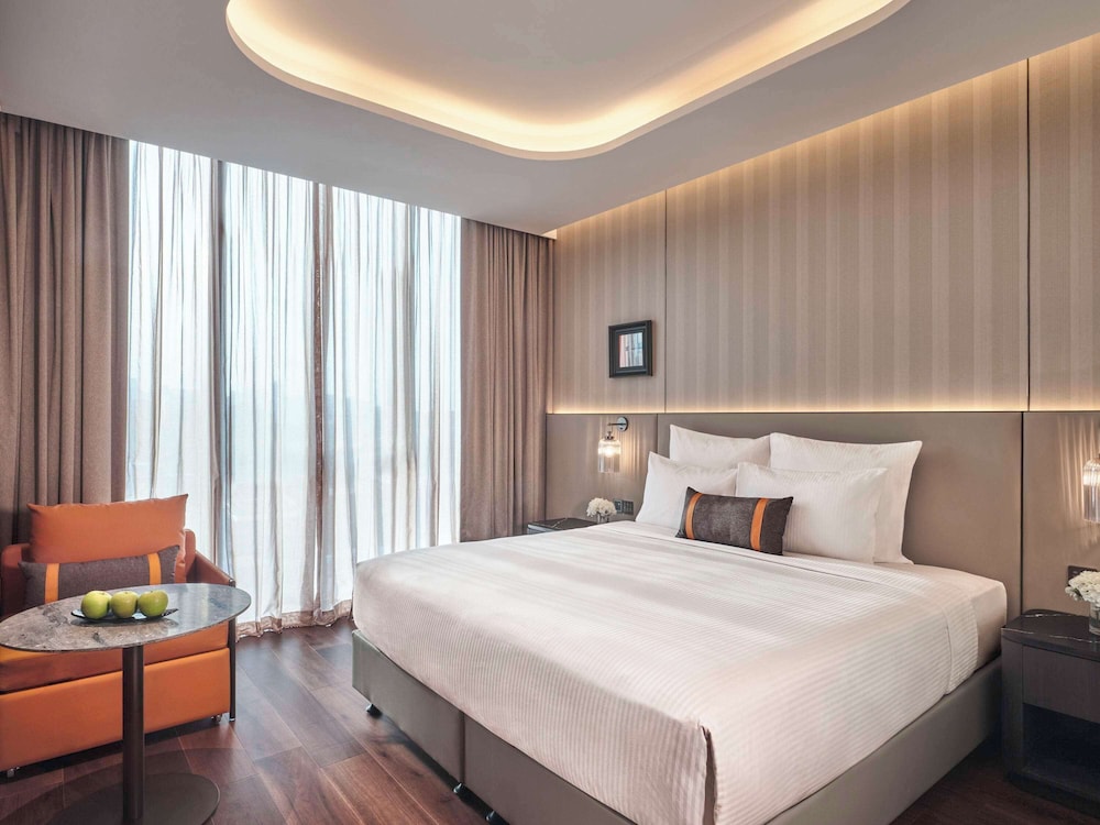 pullman singapore hill street