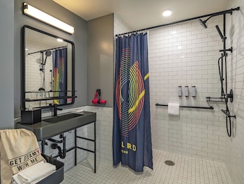 moxy phoenix downtown