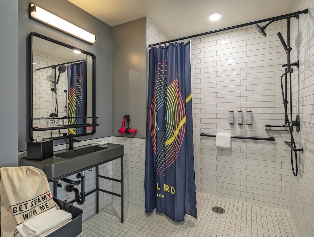moxy phoenix downtown