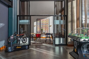 moxy phoenix downtown