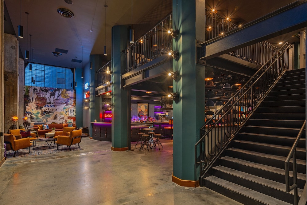 moxy phoenix downtown