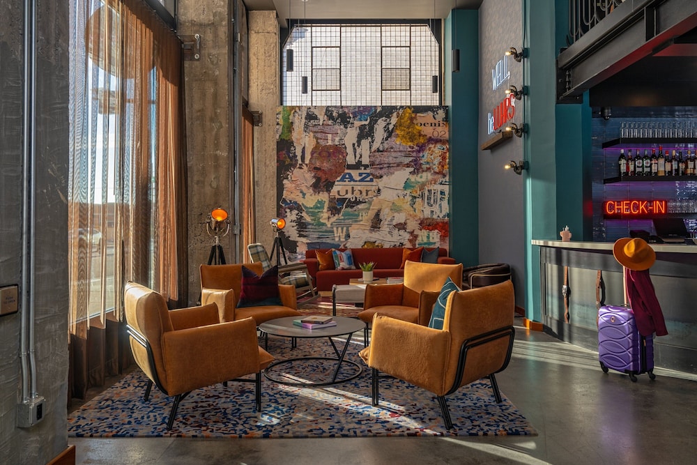 moxy phoenix downtown