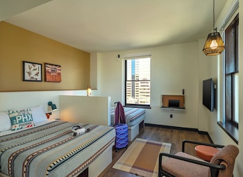 moxy phoenix downtown