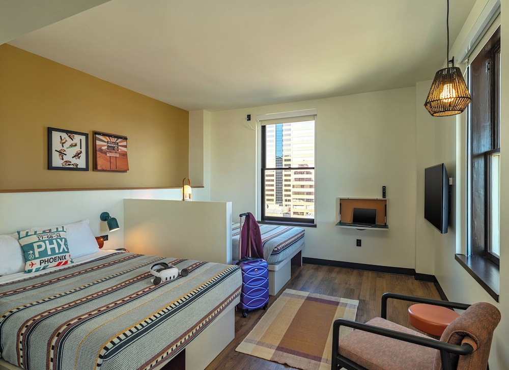 moxy phoenix downtown