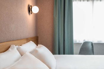 sure hotel by best western centre beaune