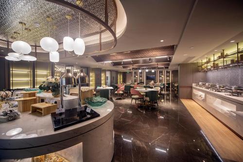 atour hotel nanjing olympic sports center cbd
