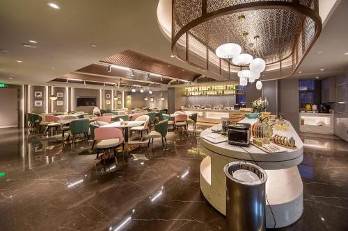 atour hotel nanjing olympic sports center cbd