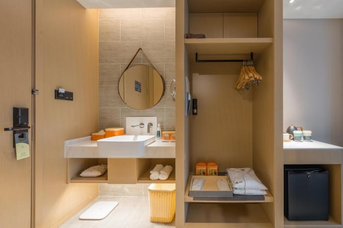 atour hotel nanjing olympic sports center cbd