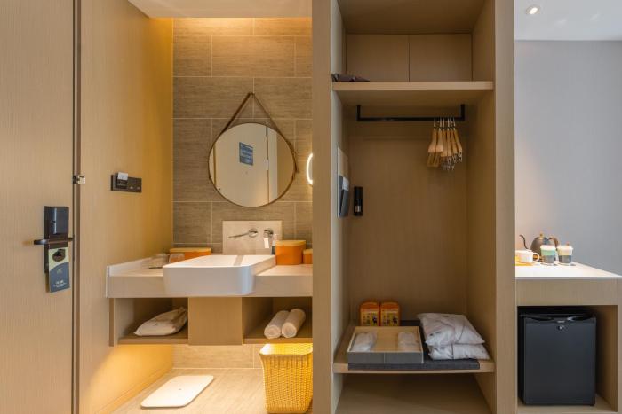 atour hotel nanjing olympic sports center cbd