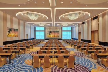 courtyard setia alam