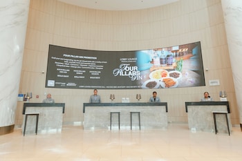 courtyard setia alam