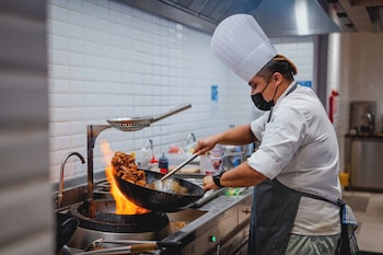 courtyard setia alam