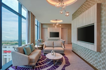 courtyard setia alam