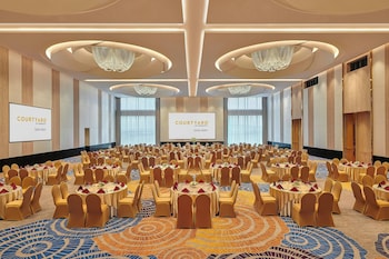 courtyard setia alam