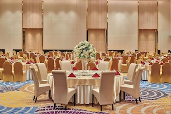 courtyard setia alam