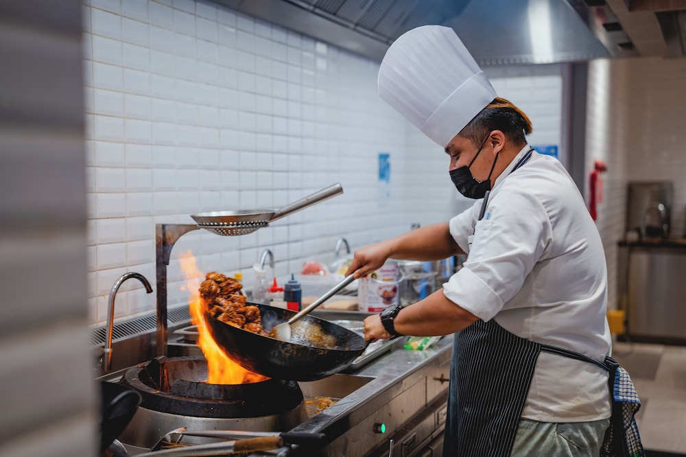 courtyard setia alam