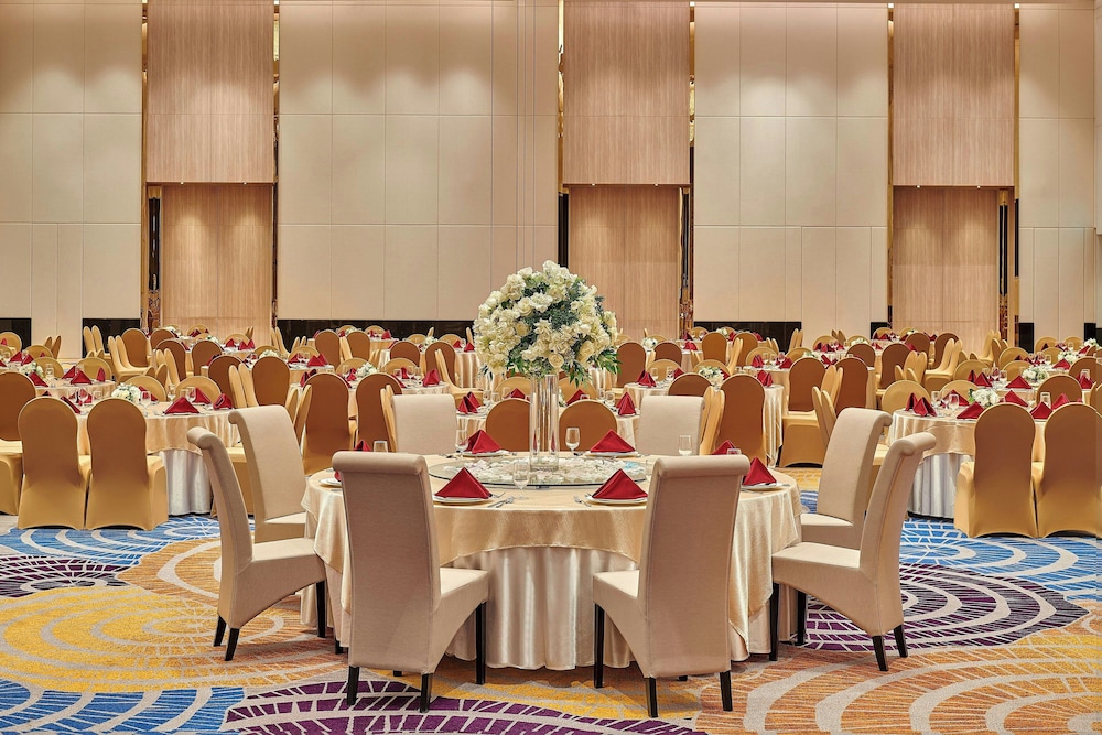 courtyard setia alam