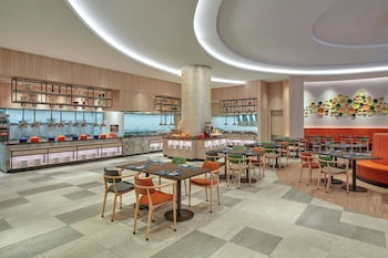 courtyard setia alam