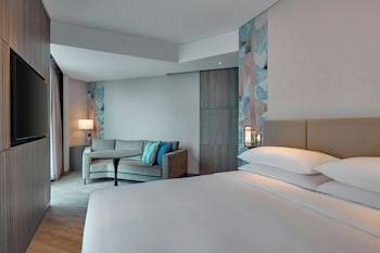 courtyard setia alam