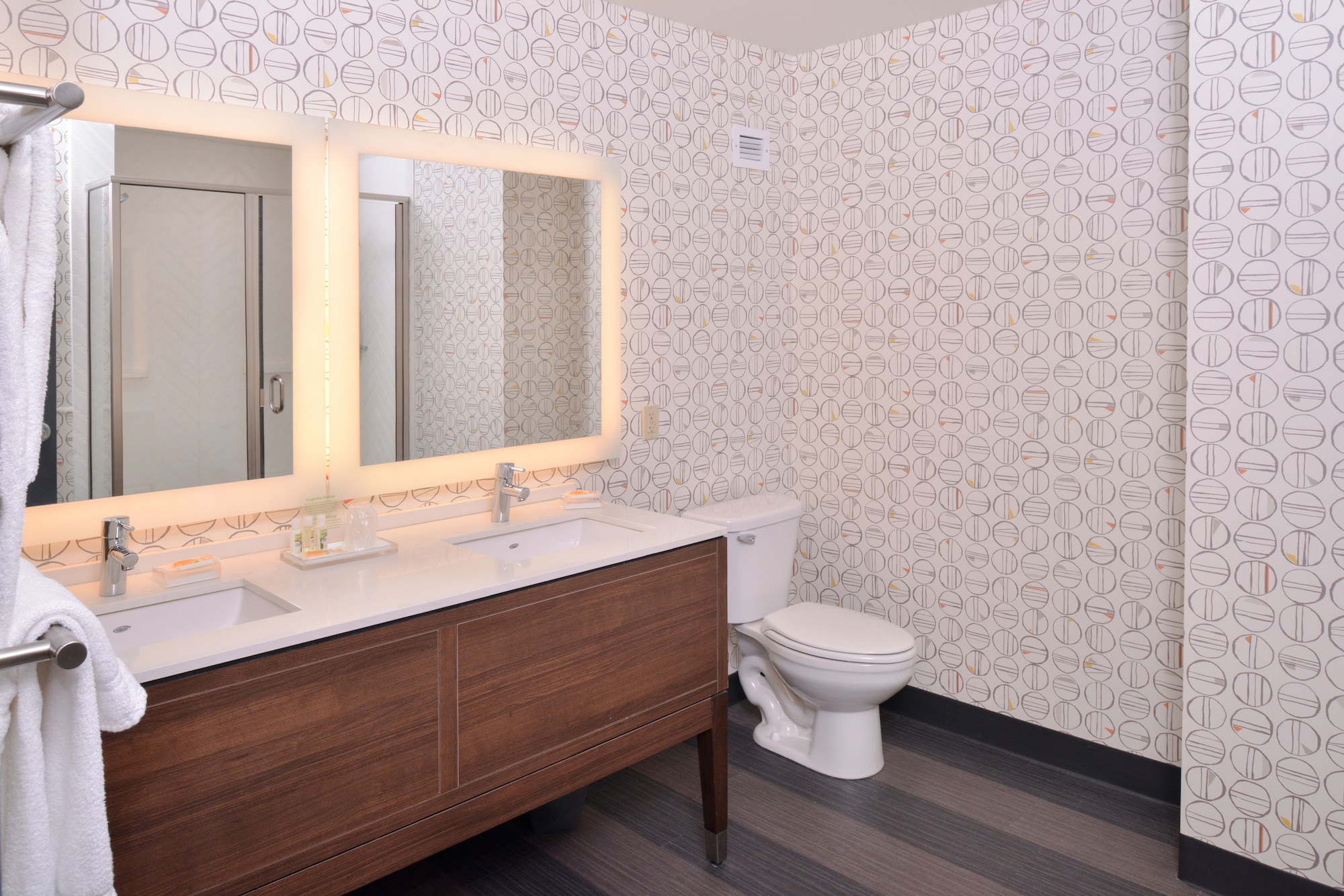 holiday inn kansas city airport by ihg