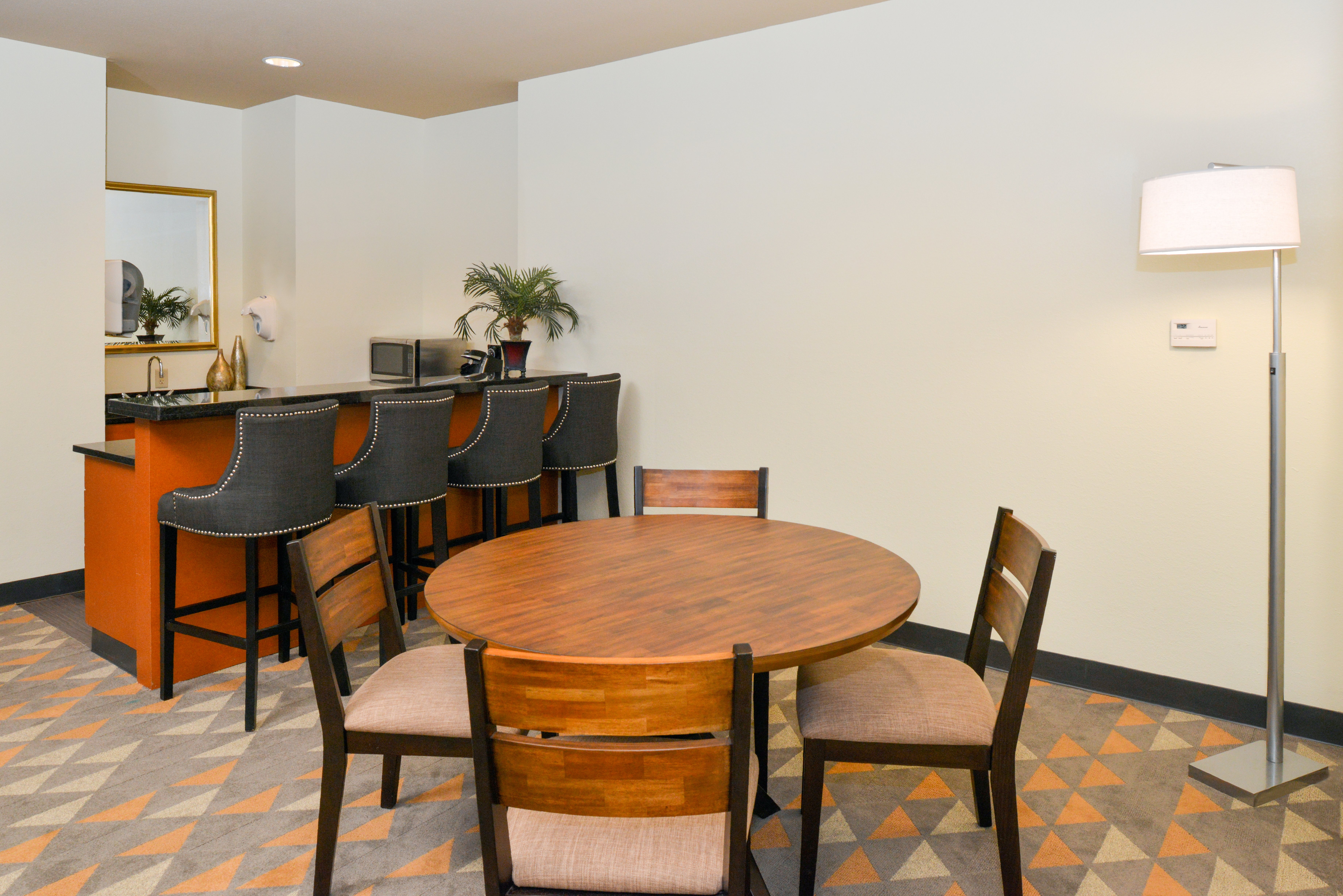 holiday inn kansas city airport by ihg
