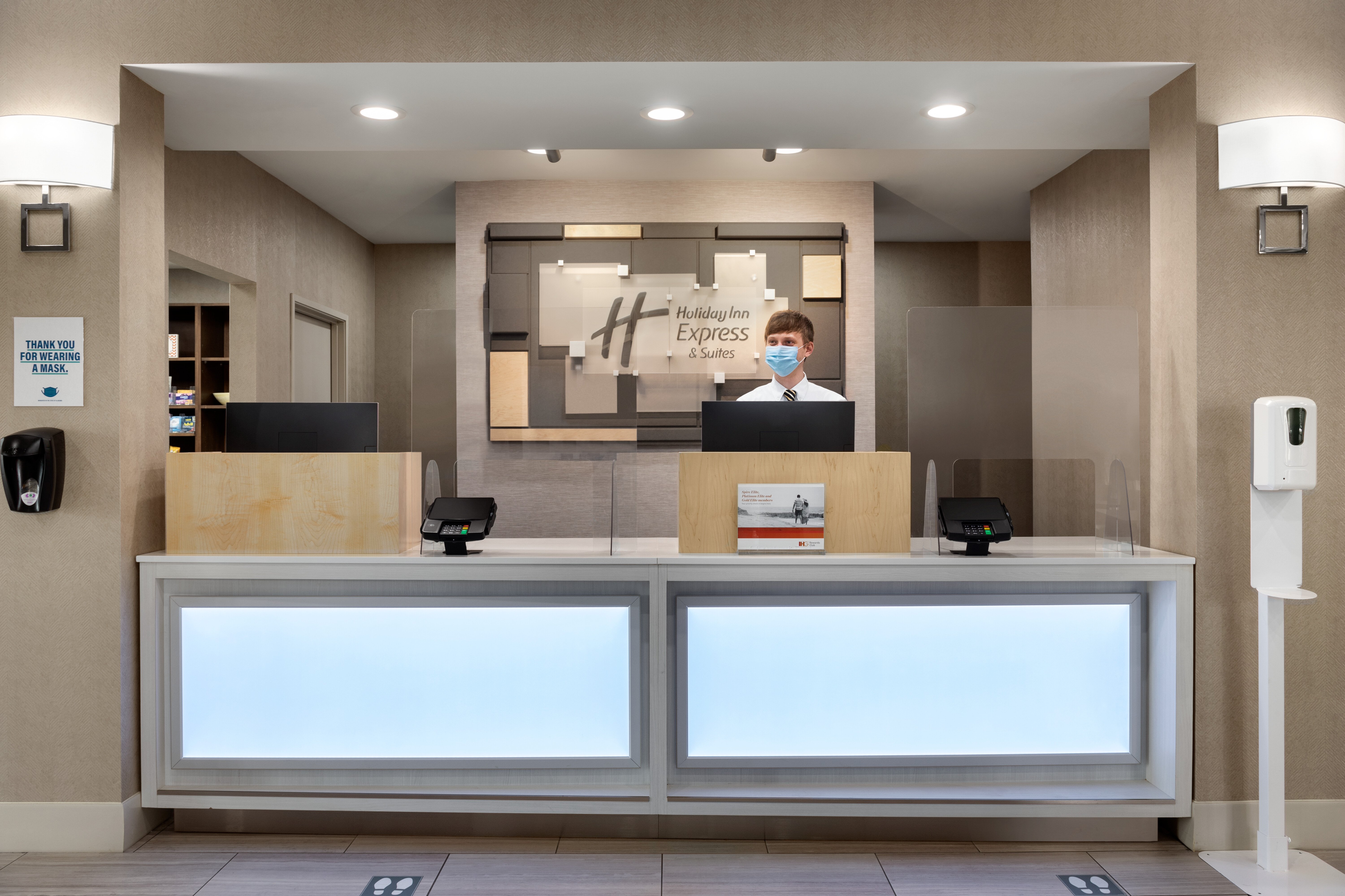 holiday inn express and suites auburn university area