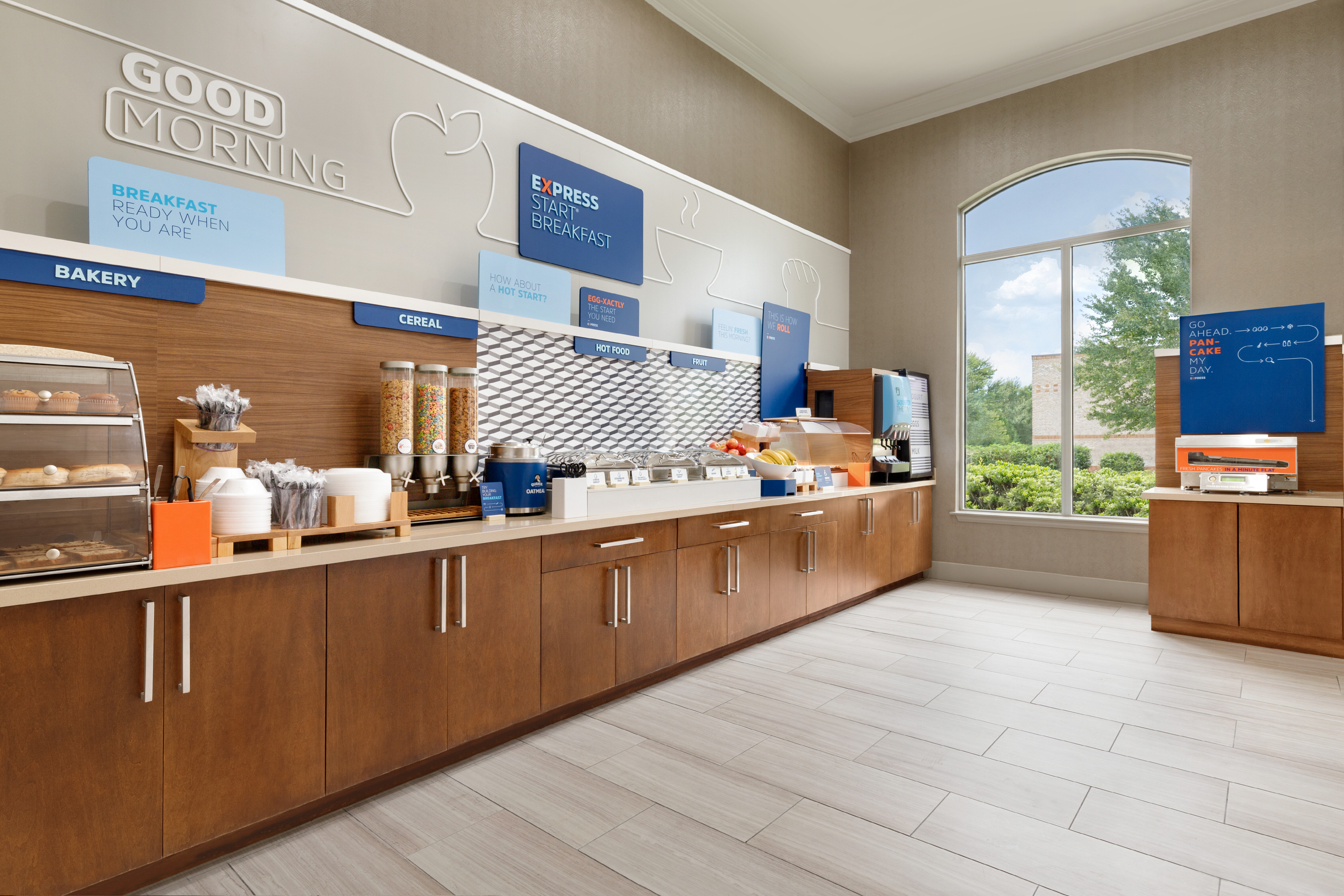holiday inn express and suites auburn university area