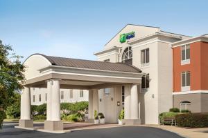 holiday inn express and suites auburn university area
