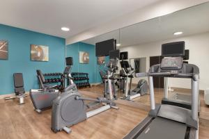 holiday inn express and suites auburn university area