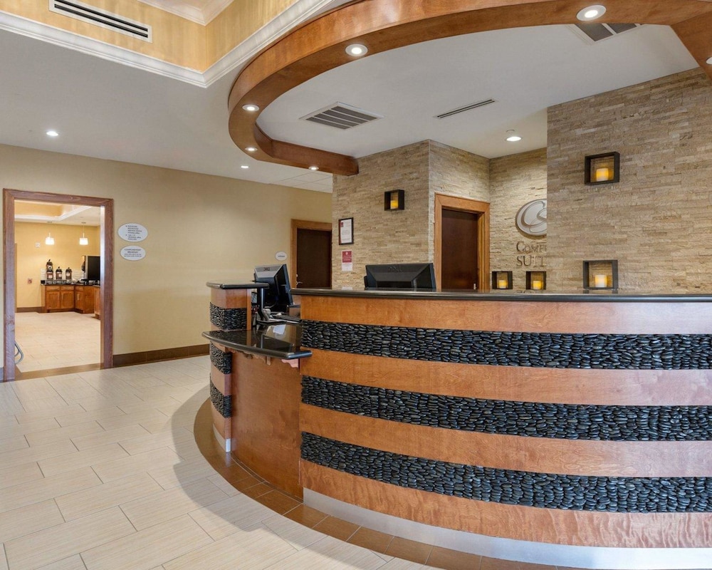 comfort suites at katy mills