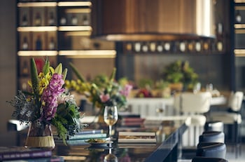 Taj The Trees,,5 star