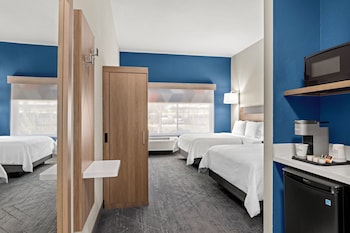 holiday inn express and suites phoenix west tolleson