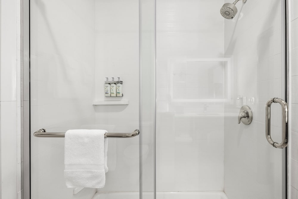 holiday inn express and suites phoenix west tolleson