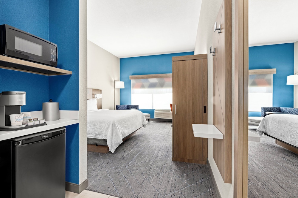 holiday inn express and suites phoenix west tolleson