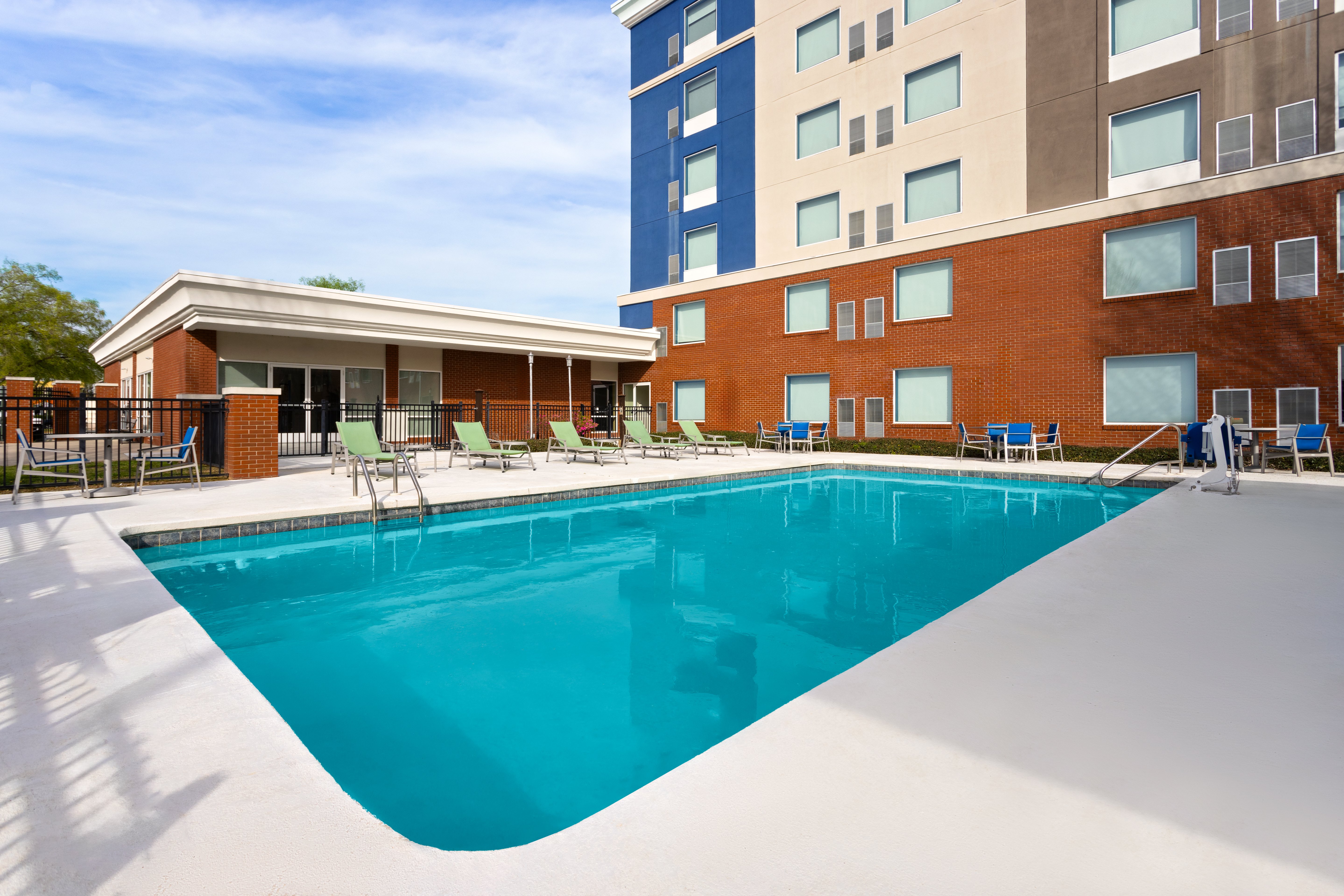 holiday inn express augusta downtown by ihg