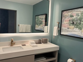 hotel indigo panama city marina