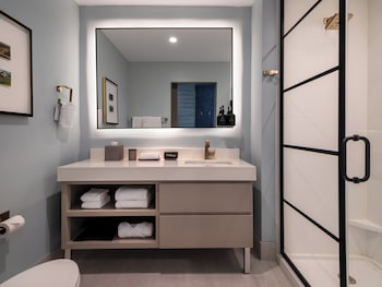 hotel indigo panama city marina