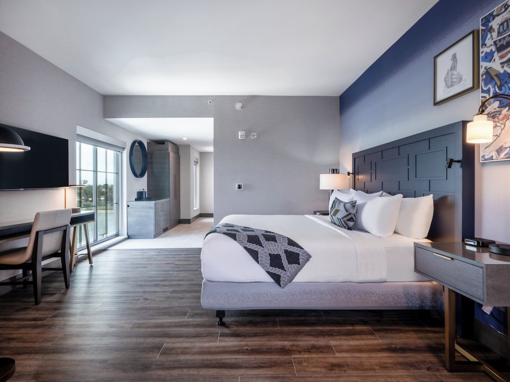 hotel indigo panama city marina