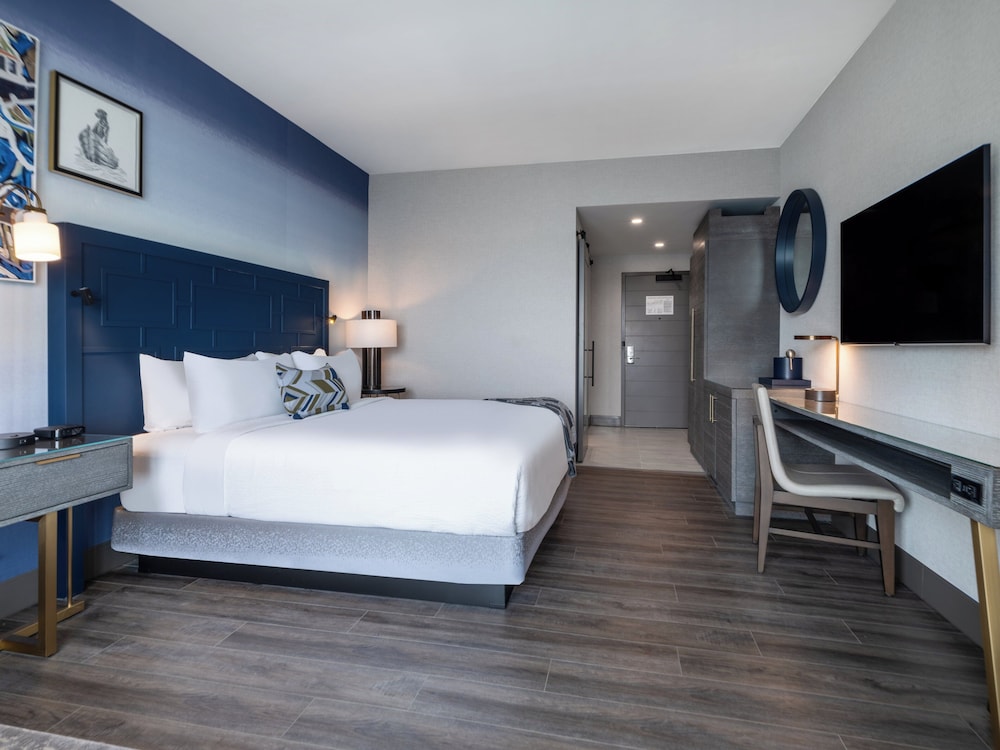 hotel indigo panama city marina