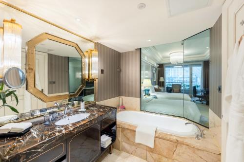 intercontinental chengdu global center by ihg