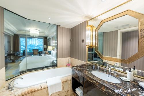 intercontinental chengdu global center by ihg