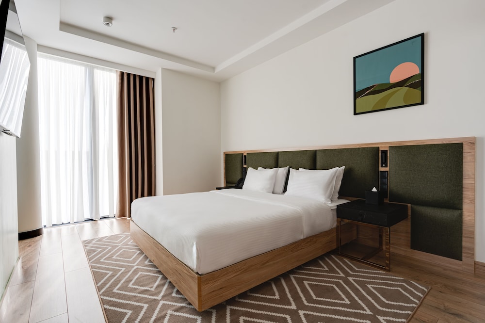 the elements hotel