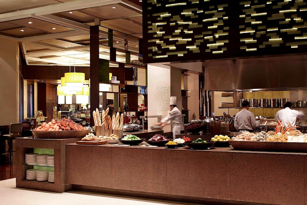 renaissance tianjin lakeview hotel