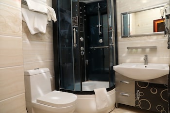 kerawud international hotel