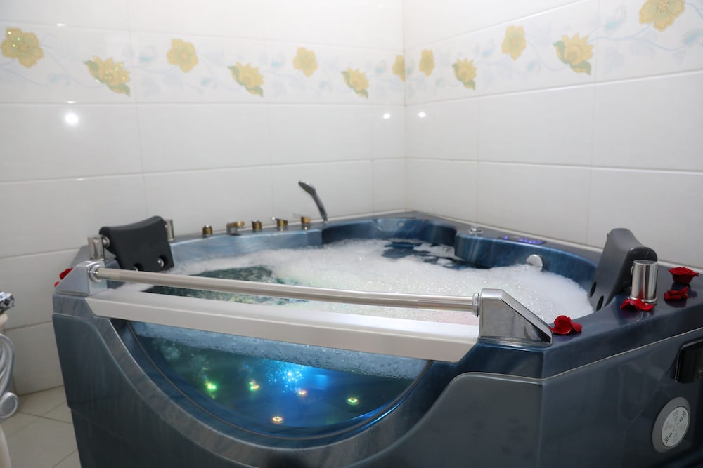 kerawud international hotel