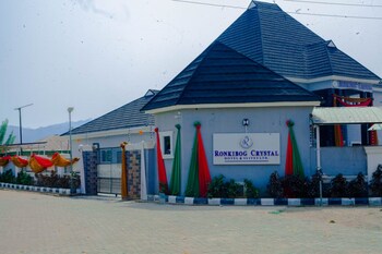 ronkibog crystal hotel and suites