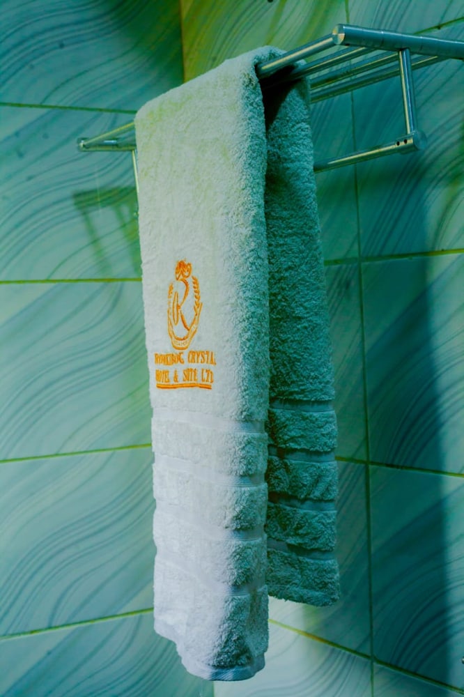 ronkibog crystal hotel and suites