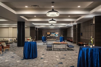 renaissance toledo downtown hotel